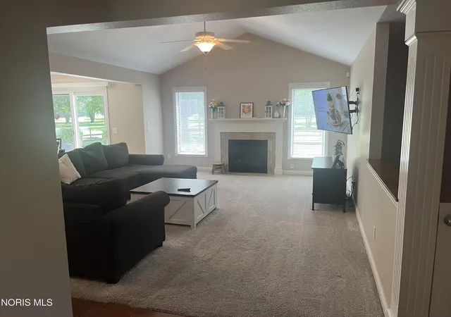 5th image of 8329 Sycamore Woods Ln, Holland, OH 43528 | MLS# 10009866