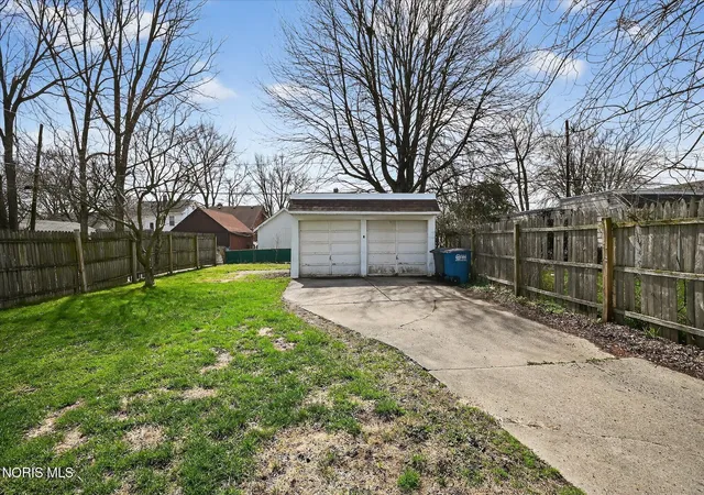 47th image of 1575 Gould Rd, Toledo, OH 43612 | MLS# 10009868