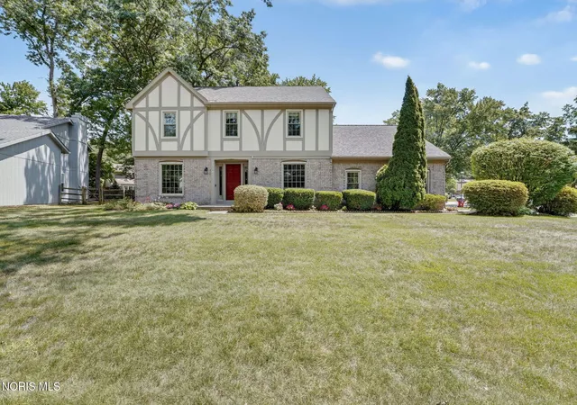 Homes for sale in Toledo, OH | 2238 Cheshire Woods Rd, Toledo, OH 43617 | MLS# 10010334