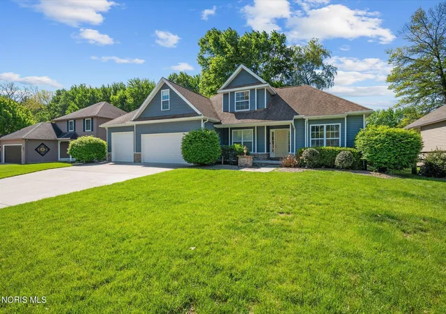 Homes for sale in Holland, OH | 7403 Cross Ridge Rd, Holland, OH 43528 | MLS# 10010094