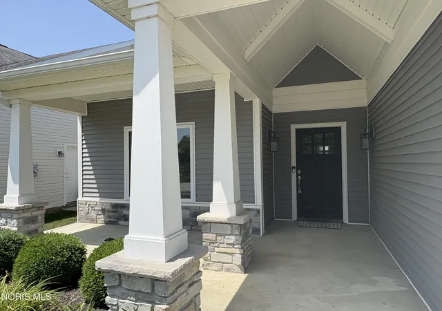 Homes for sale in Perrysburg, OH | 1812 Hidden Ridge Dr, Perrysburg, OH 43551 | MLS# 10009943