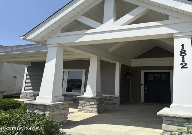 Homes for sale in Perrysburg, OH | 1812 Hidden Ridge Dr, Perrysburg, OH 43551 | MLS# 10009943