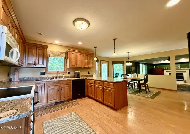 Homes for sale in Defiance, OH | 1710 Stonemore Dr, Defiance, OH 43512 | MLS# 10009964