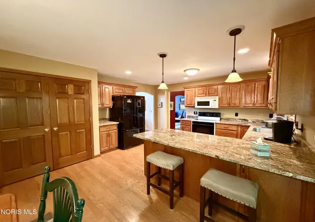 Homes for sale in Defiance, OH | 1710 Stonemore Dr, Defiance, OH 43512 | MLS# 10009964