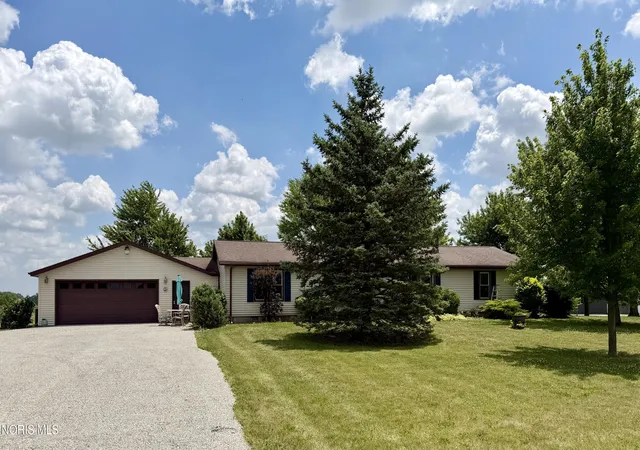 Photo 2 of Single family home for sale at 15873 Highland Ctr Rd, Defiance, OH 43512 | MLS# 10009963 | Listing updated on 2026-08-07