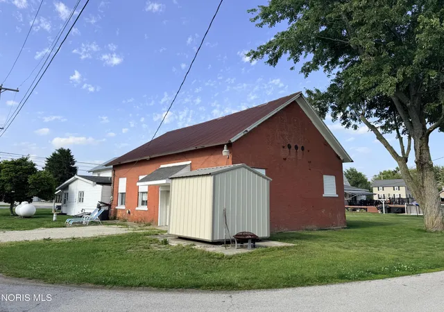 Photo 3 of Single family home for sale at 3191 Main St, Burgoon, OH 43407 | MLS# 10009920 | Listing updated on 2026-07-22