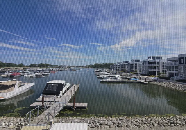 Homes for sale in Marblehead, OH | 2731 E S Harbor Bay Dr #1122, Marblehead, OH 43440 | MLS# 10009996