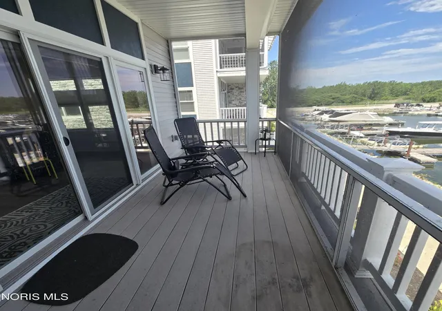 Homes for sale in Marblehead, OH | 2731 E S Harbor Bay Dr #1122, Marblehead, OH 43440 | MLS# 10009996