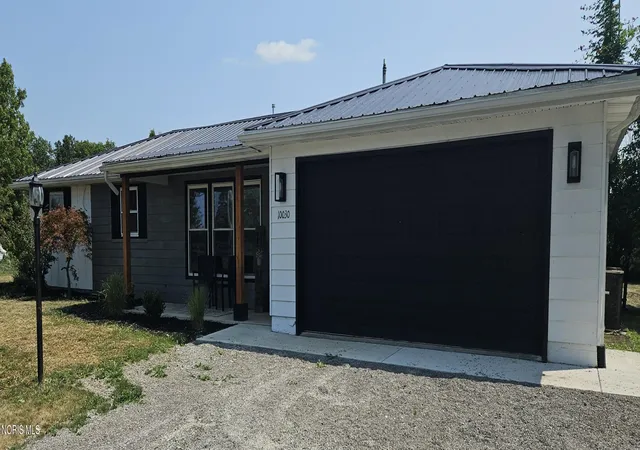 Photo 2 of Single family home for sale at 10030 County Rd D, Bryan, OH 43506 | MLS# 10009914 | Listing updated on 2026-07-26
