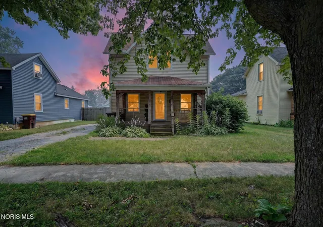Photo 1 of Single family home for sale at 704 Maplewood St, Delta, OH 43515 | MLS# 10010022 | Listing updated on 2026-10-01