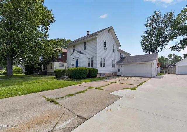 Photo 3 of Single family home for sale at 3105 Glenn St, Toledo, OH 43613 | MLS# 10010363 | Listing updated on 2026-08-27