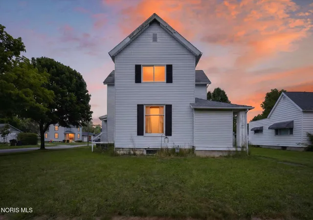Photo 1 of Single family home for sale at 130 Apple St, Tiffin, OH 44883 | MLS# 10011182 | Listing updated on 2026-08-27