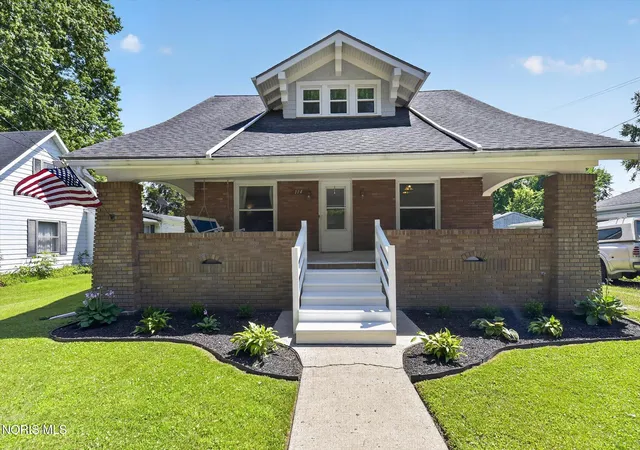 Homes for sale in Liberty Center, OH | 114 E Cherry St, Liberty Center, OH 43532 | MLS# 10009985
