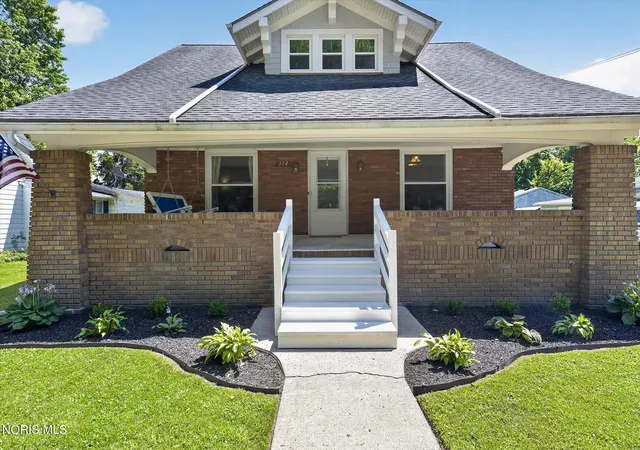 Homes for sale in Liberty Center, OH | 114 E Cherry St, Liberty Center, OH 43532 | MLS# 10009985