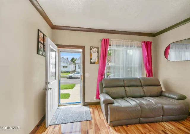 Photo 3 of Single family home for sale at 2938 Hartman St, Toledo, OH 43608 | MLS# 10010073 | Listing updated on 2026-07-20