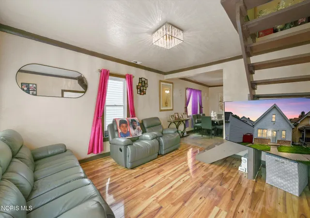 Photo 4 of Single family home for sale at 2938 Hartman St, Toledo, OH 43608 | MLS# 10010073 | Listing updated on 2026-07-20