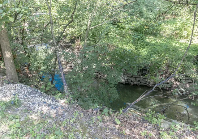 Homes for sale in Perrysburg, OH | 28570 Simmons Rd, Perrysburg, OH 43551 | MLS# 10009997