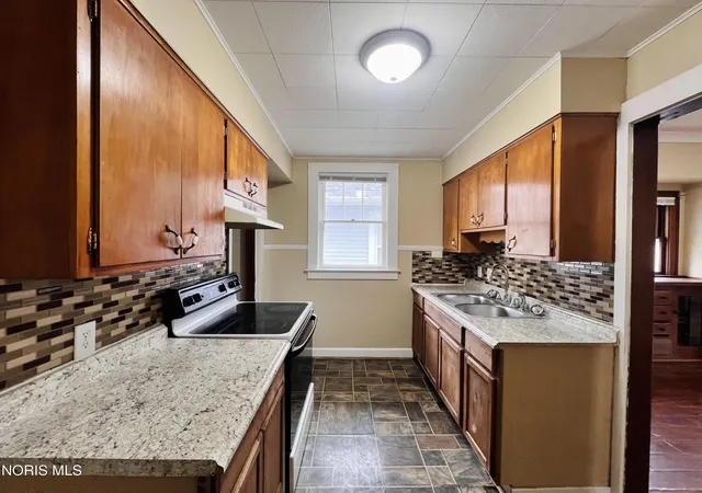 3rd image of 3817 Burton Ave, Toledo, OH 43612 | MLS# 10009951