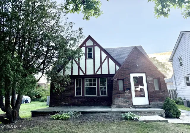 1st image of 3747 Stannard Dr, Toledo, OH 43613 | MLS# 10009967