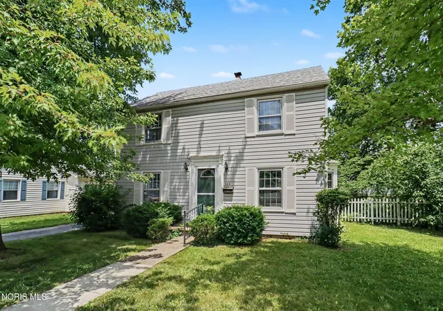 Homes for sale in Genoa, OH | 106 E 5th St, Genoa, OH 43430 | MLS# 10009955