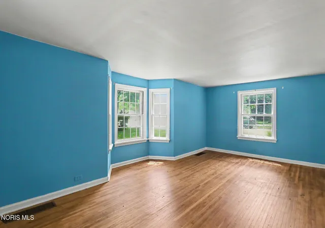 Homes for sale in Genoa, OH | 106 E 5Th St, Genoa, OH 43430 | MLS# 10009955