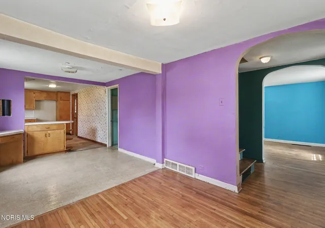 Homes for sale in Genoa, OH | 106 E 5Th St, Genoa, OH 43430 | MLS# 10009955