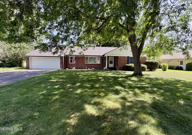 Photo 1 of Single family home for sale at 1235 Jefferson Rd, Fostoria, OH 44830 | MLS# 10009954 | Listing updated on 2026-07-04