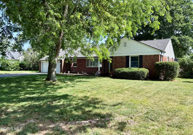 Photo 3 of Single family home for sale at 1235 Jefferson Rd, Fostoria, OH 44830 | MLS# 10009954 | Listing updated on 2026-07-04