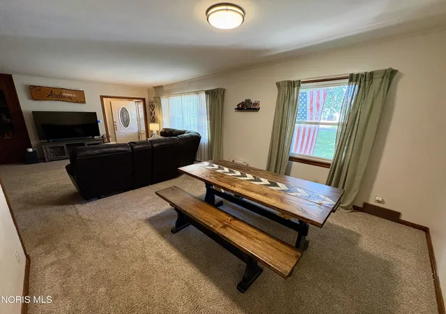 Photo 3 of Single family home for sale at 1235 Jefferson Rd, Fostoria, OH 44830 | MLS# 10009954 | Listing updated on 2026-07-04