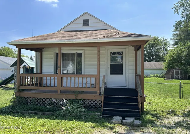 1st image of 4120 Waltham Rd, Northwood, OH 43619 | MLS# 10009962