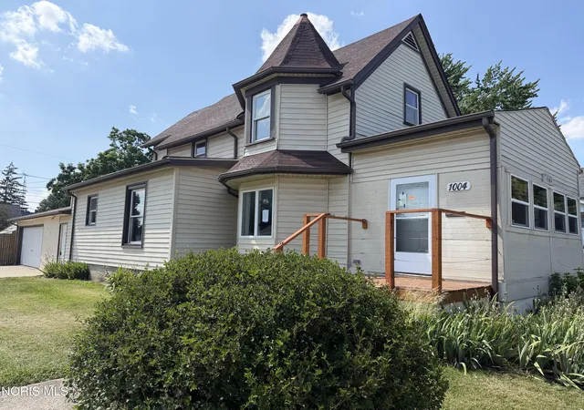 Homes for sale in Fremont, OH | 1004 Alger St, Fremont, OH 43420 | MLS# 10010030