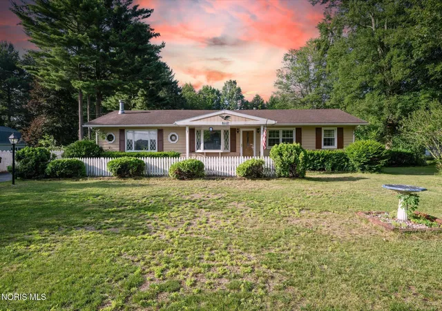 Homes for sale in Holland, OH | 8117 Angola Rd, Holland, OH 43528 | MLS# 10009981