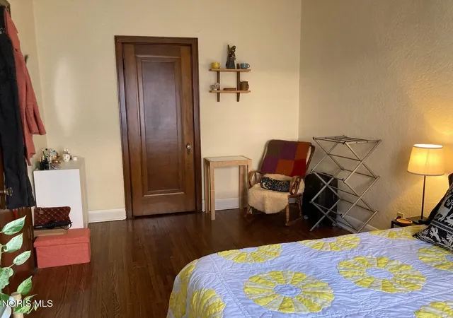 Listing Photo 4 - Condo for sale in building located at 428 Islington St, Toledo, OH 43610