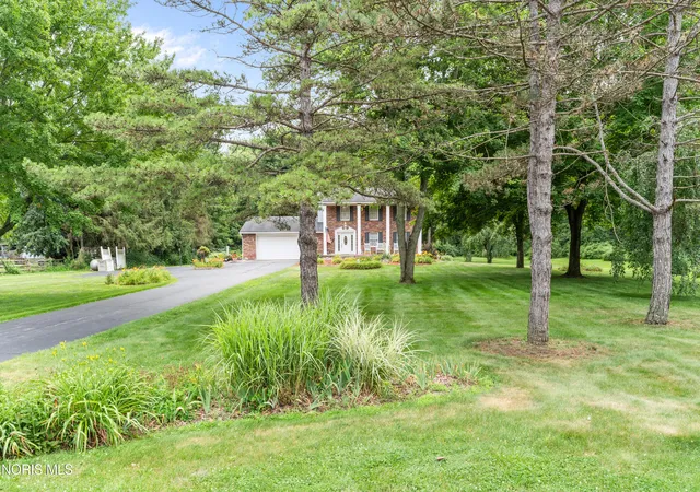 3rd image of 9753 Old State Line Rd, Holland, OH 43528 | MLS# 10009982
