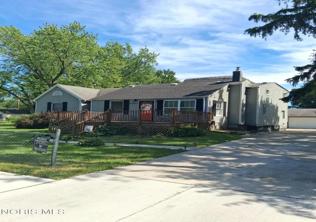 Homes for sale in Toledo, OH | 5043 Saint Aubin Dr, Toledo, OH 43615 | MLS# 10010017