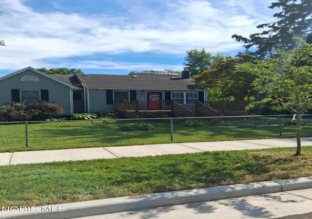 Homes for sale in Toledo, OH | 5043 Saint Aubin Dr, Toledo, OH 43615 | MLS# 10010017