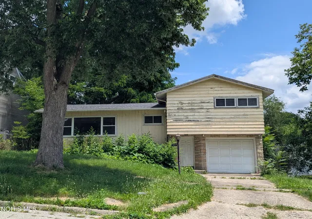 Homes for sale in Fremont, OH | 613 S Wood St, Fremont, OH 43420 | MLS# 10010001