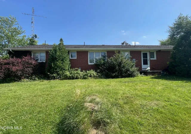 Homes for sale in Napoleon, OH | 8800 Oh-110, Napoleon, OH 43545 | MLS# 10010027