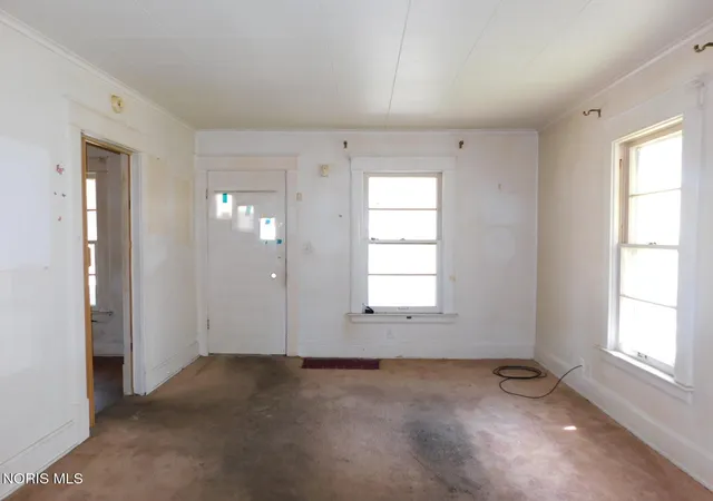 Photo 3 of Single family home for sale at 553 Bronson Ave, Toledo, OH 43608 | MLS# 10010037 | Listing updated on 2026-07-09
