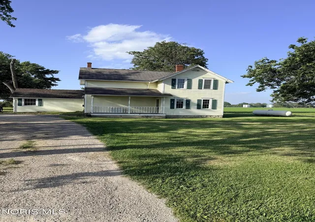 Homes for sale in Gibsonburg, OH | 4180 Us 20, Gibsonburg, OH 43431 | MLS# 10010048
