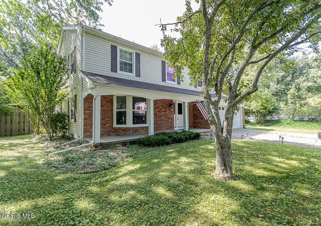Homes for sale in Perrysburg, OH | 888 Bexley Dr, Perrysburg, OH 43551 | MLS# 10010062