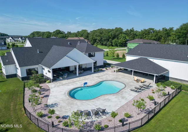4th image of 4003 Mccallister Dr, Perrysburg, OH 43551 | MLS# 10010305