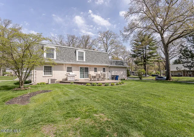 Photo 4 of Single family home for sale at 4447 Sulgrave Dr, Toledo, OH 43623 | MLS# 10010107 | Listing updated on 2026-07-31