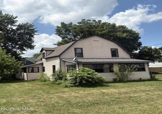 Homes for sale in Montpelier, OH | 515 S Platt St, Montpelier, OH 43543 | MLS# 10010077