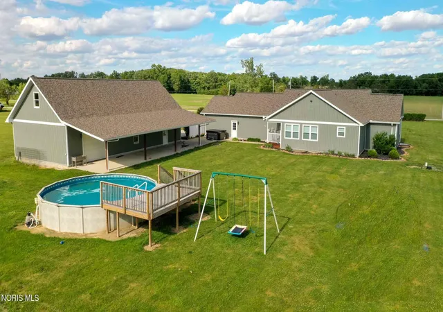 Photo 3 of Single family home for sale at 14386 Karnes Rd, Defiance, OH 43512 | MLS# 10010093 | Listing updated on 2026-08-18