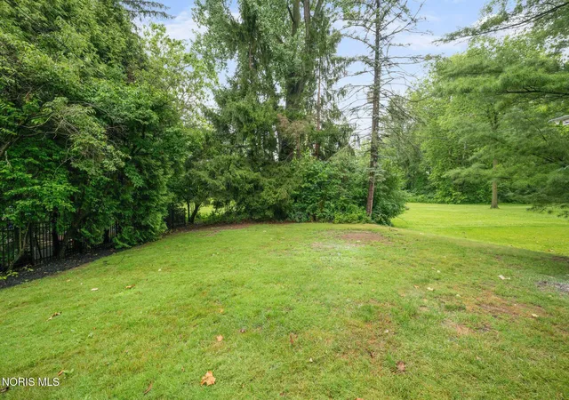 Homes for sale in Ottawa Hills, OH | 3986 W Bancroft St, Ottawa Hills, OH 43606 | MLS# 10010083