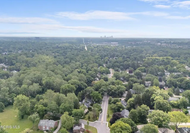 Homes for sale in Ottawa Hills, OH | 3986 W Bancroft St, Ottawa Hills, OH 43606 | MLS# 10010083