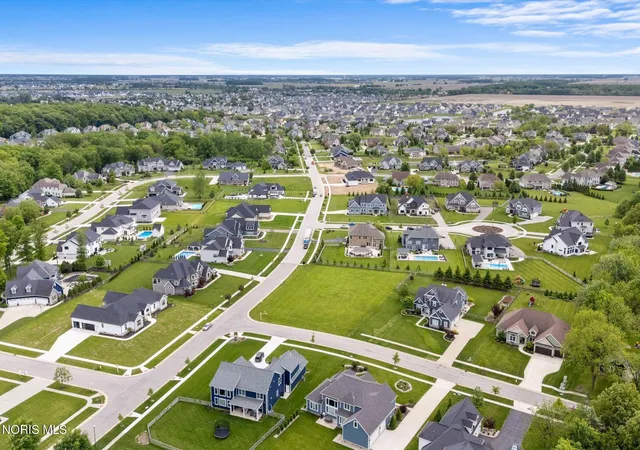 4th image of 5102 Belfort Dr, Perrysburg, OH 43551 | MLS# 10010529