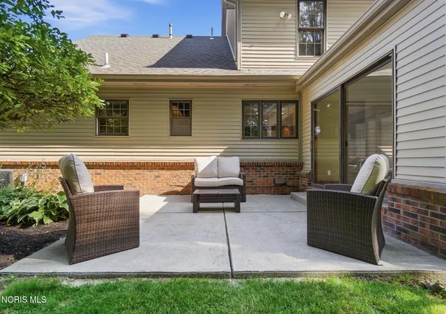 25th image of 7231 Whispering Oak Dr, Sylvania, OH 43560 | MLS# 10010100