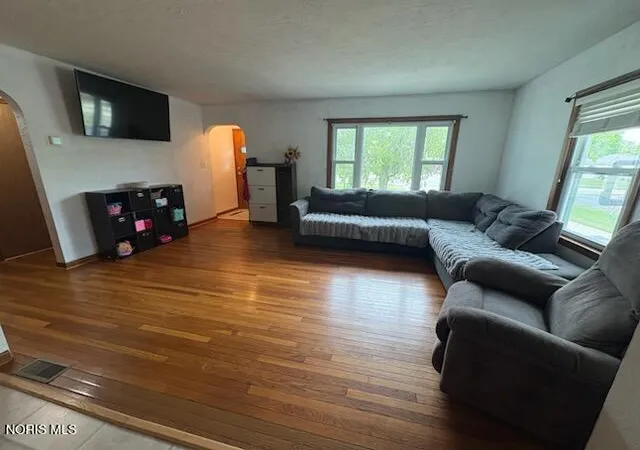 Photo 5 of Single family home for sale at 207 Gibson St, Tiffin, OH 44883 | MLS# 10010096 | Listing updated on 2026-07-10